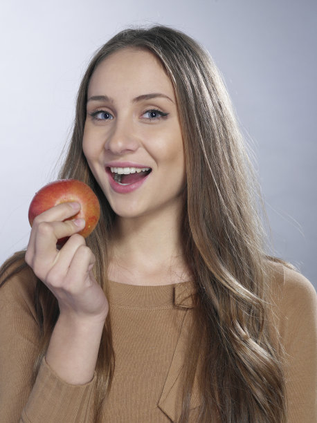 吃一个苹果图片下载