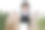那男孩正忙于种植风信子。他挤了挤眼睛，双手示范园艺设备。图片下载