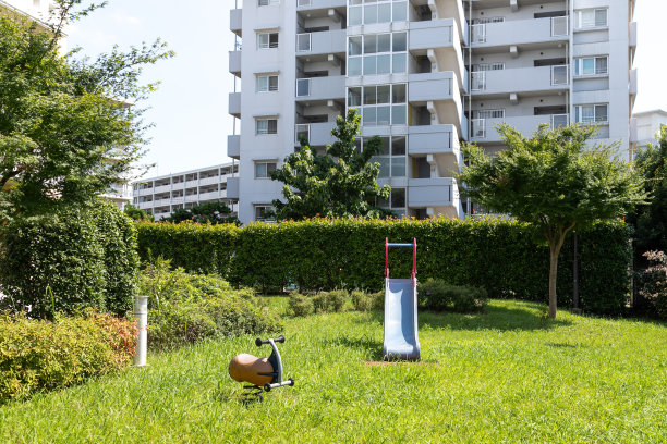公园位于日本千叶船桥的一处公寓楼内图片下载