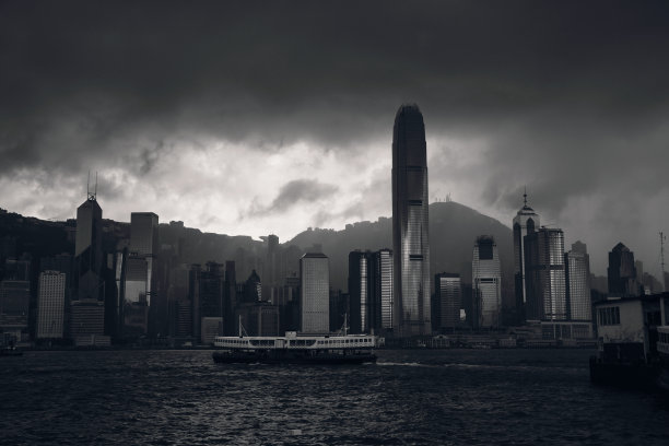 暴风雨香港天际线图片下载