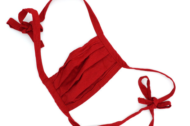 红色面膜，白色背景图片下载