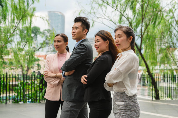 年轻的专业人士图片下载