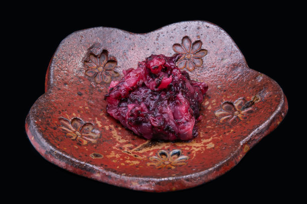 日本海蜇配李子。图片下载