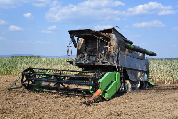 联合收割机图片下载