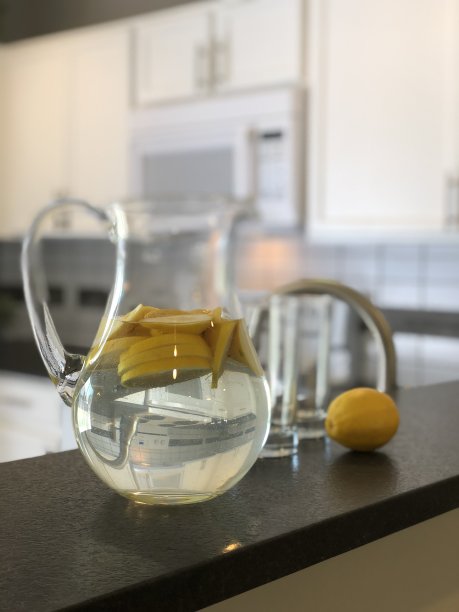 柠檬水的投手图片下载