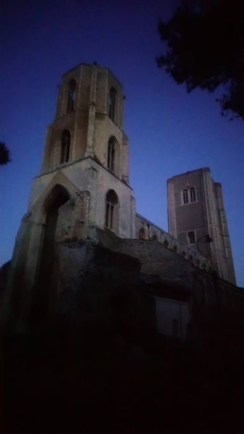 修道院黎明图片下载