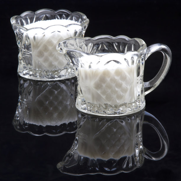 牛奶和糖图片下载