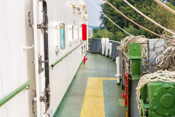 船的侧视图图片下载