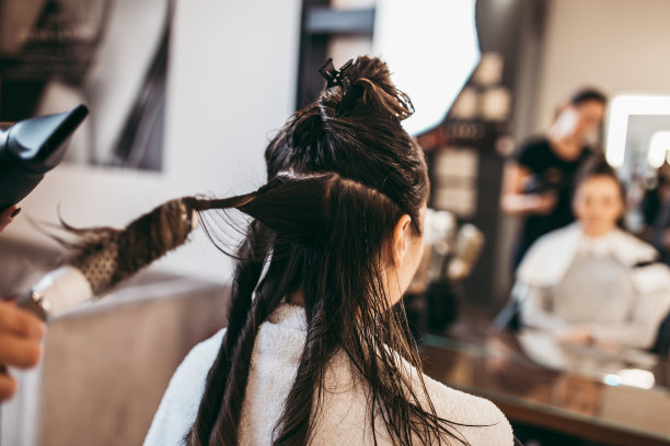 发廊里的女人图片下载