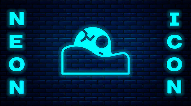 发光霓虹灯人类头骨在地面图标隔离在砖墙背景。向量图片下载