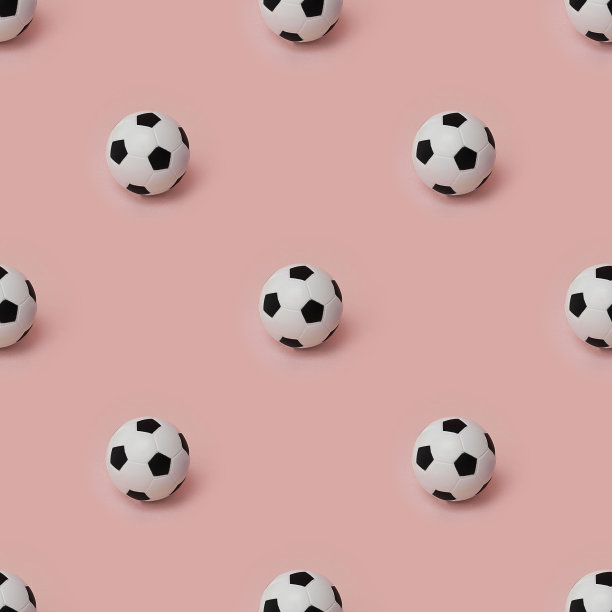 摄影拼贴与许多黑色和白色的足球孤立在浅粉色的背景。无缝模式。图片下载