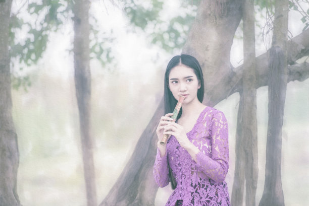 巴厘岛传统服饰。图片下载