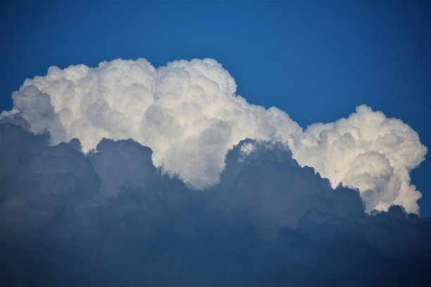 积雨云图片下载