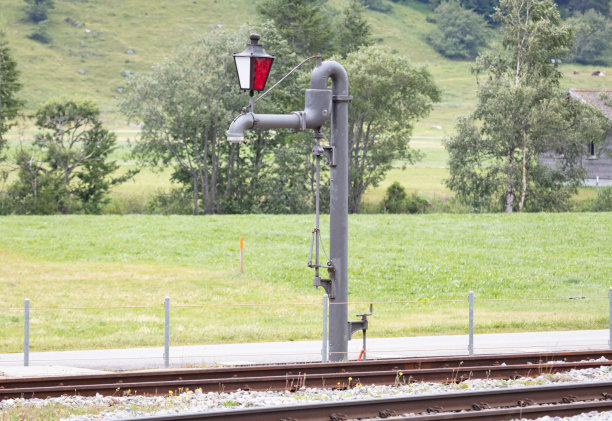 蒸汽列车、机车、机车、水车、吊车立柱立管喷口图片下载