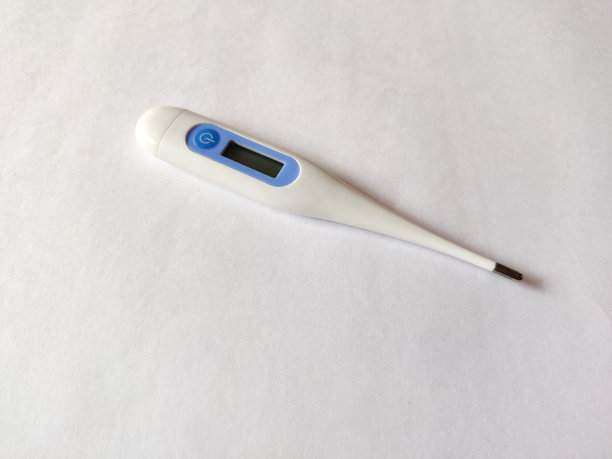 数字温度计测量温度。孤立在白色图片下载