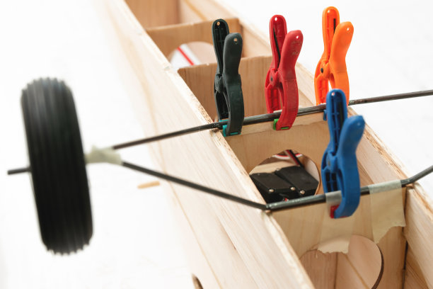 夹木刨的夹子图片下载