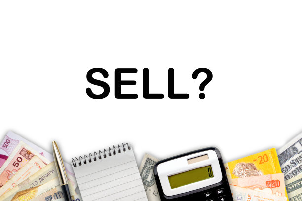 卖吗?文字与钢笔，计算器，记事本和钞票在白色背景图片下载