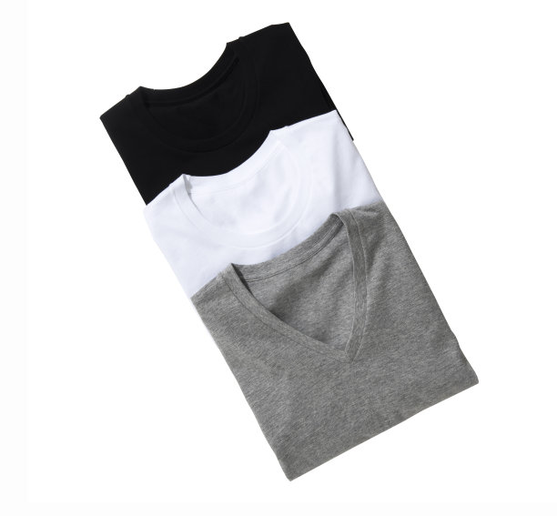 白色，灰色和黑色t恤折叠组在背景上图片下载