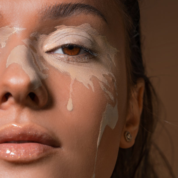 概念画像，地球在哭泣。一个年轻美丽女孩皮肤上的色素沉着，图片下载