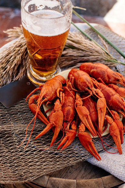 小龙虾和啤酒节的啤酒图片下载