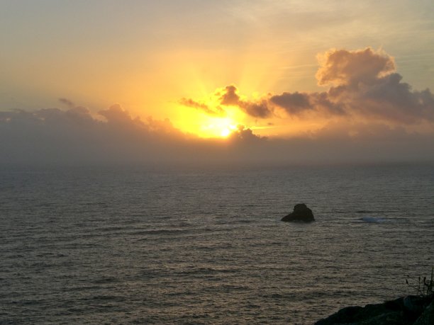 菲尼斯特雷角的日落图片下载