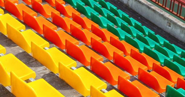 体育场扇区有多种颜色的座位图片下载