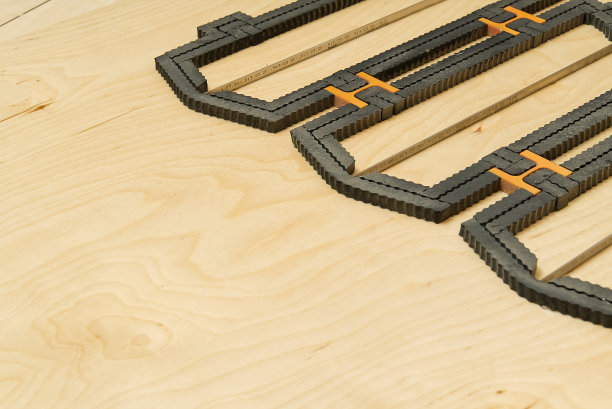 裁切模-测谎仪行业，用于裁切和折叠包装用纸或纸箱。包装生产模切模具。图片下载