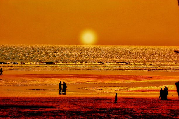 画着大海和天空。图片下载