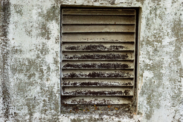 旧通风竖井与格子式通风系统的分离结构。工业背景。宏观照片。图片下载