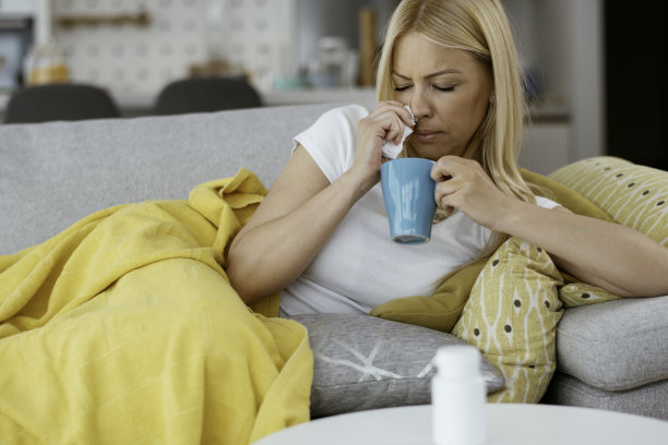 生病的女人库存照片图片下载