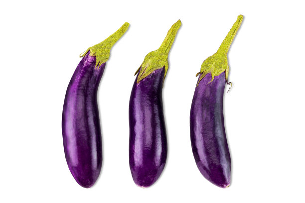茄子孤立在白色背景与修剪路径图片下载
