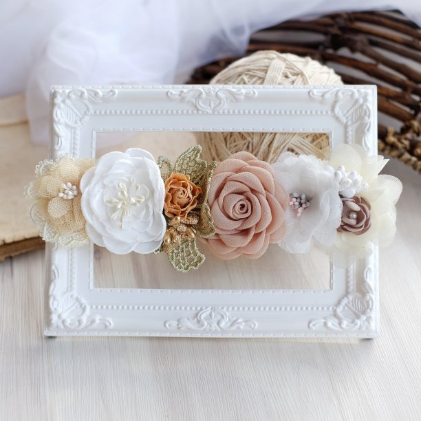 人工手工制作的花织物布料质地，可作为发饰、婴儿发带、装饰、点缀图片下载