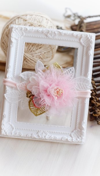 人工手工制作的花织物布料质地，可作为发饰、婴儿发带、装饰、点缀图片下载