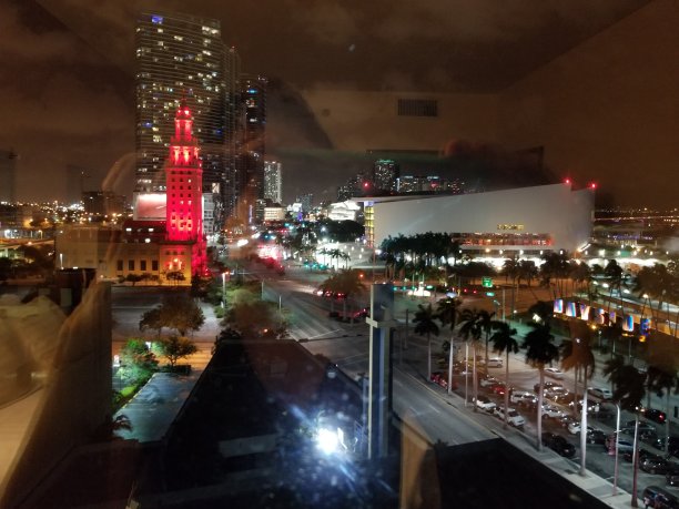 迈阿密在晚上图片下载