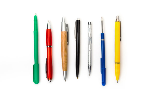 各种各样的Chancery隔离在白色。pen-pencil图片下载