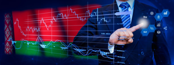 商人触摸数据分析处理系统，具有KPI财务图表，股票仪表盘和营销虚拟界面。背景是白俄罗斯国旗。图片下载