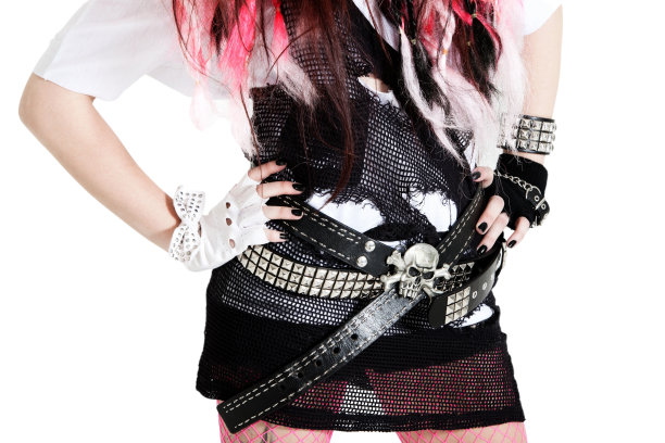 女性朋克少年的裁剪照片图片下载