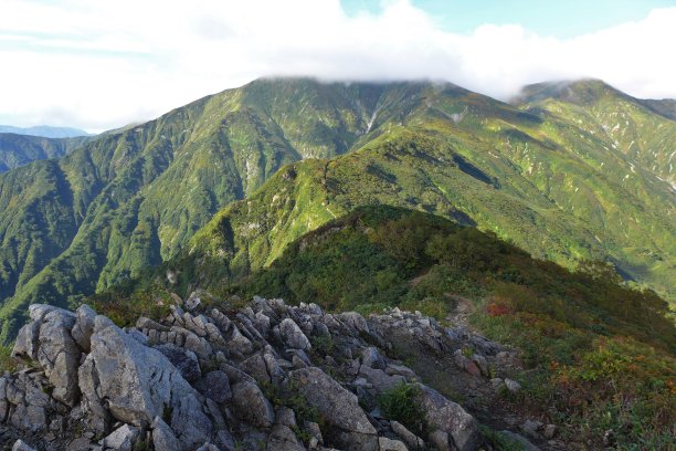 朝日山(万代朝日国家公园，日本100座名山)图片下载