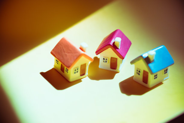 俯视图彩色微型房子图片下载