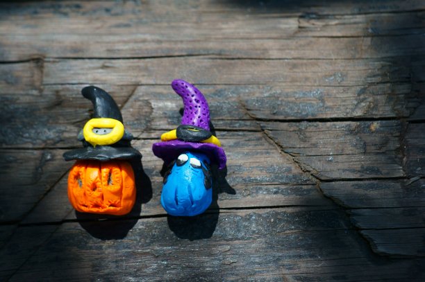 幽灵和南瓜的形象。图片下载