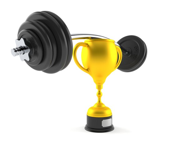 带杠铃的金色奖杯图片下载