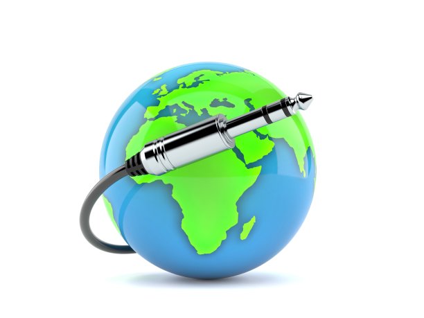 带有音频电缆的世界地球仪图片下载