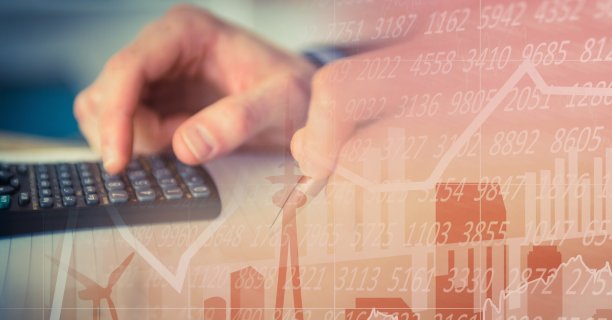 白人男性用手计算数据图片下载