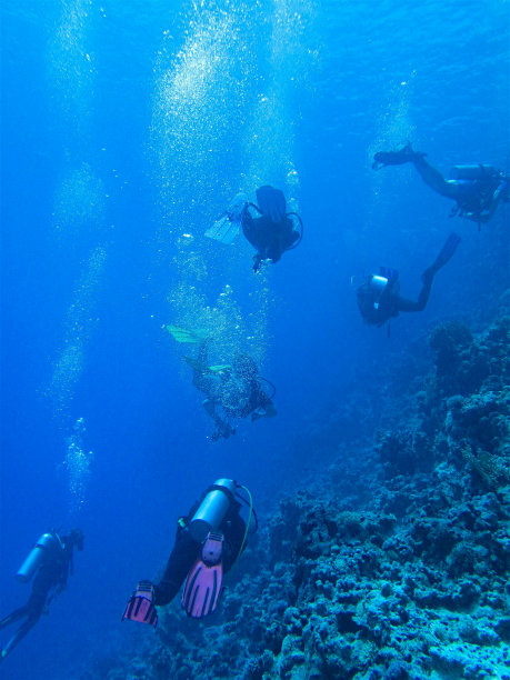 深海潜水员图片下载