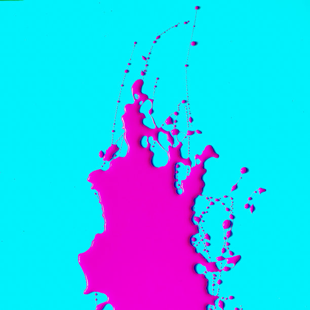 有创意的粉色斑点。颜色视觉的概念图片下载