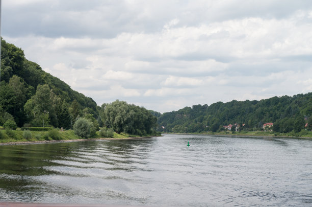 易伯河图片下载