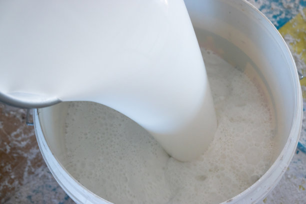 白色乳胶漆槽图片下载