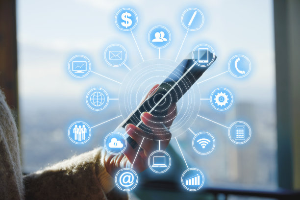 近距离的手与智能手机图片下载