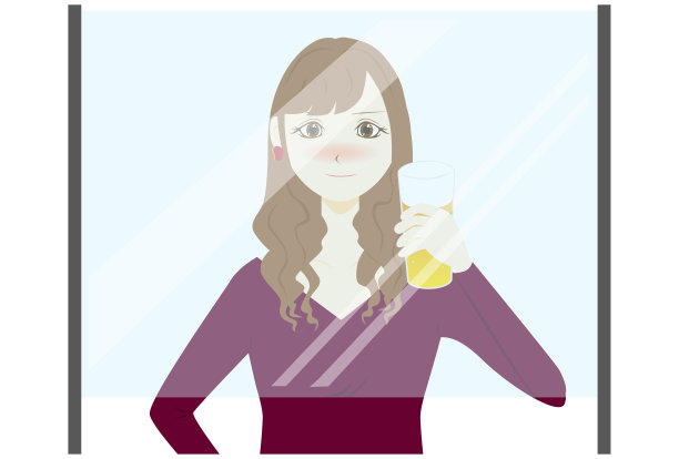 为了预防冠状病毒新冠肺炎，女性在进食之间使用分隔社交距离图片下载