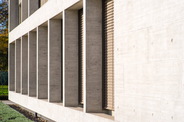 混凝土外露的现代建筑图片下载